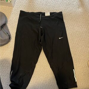 Nike Dry Fit Capri Leggings